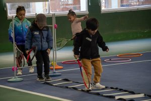 Con amplia convocatoria, se desarrollan las clases de tenis de EduActiva