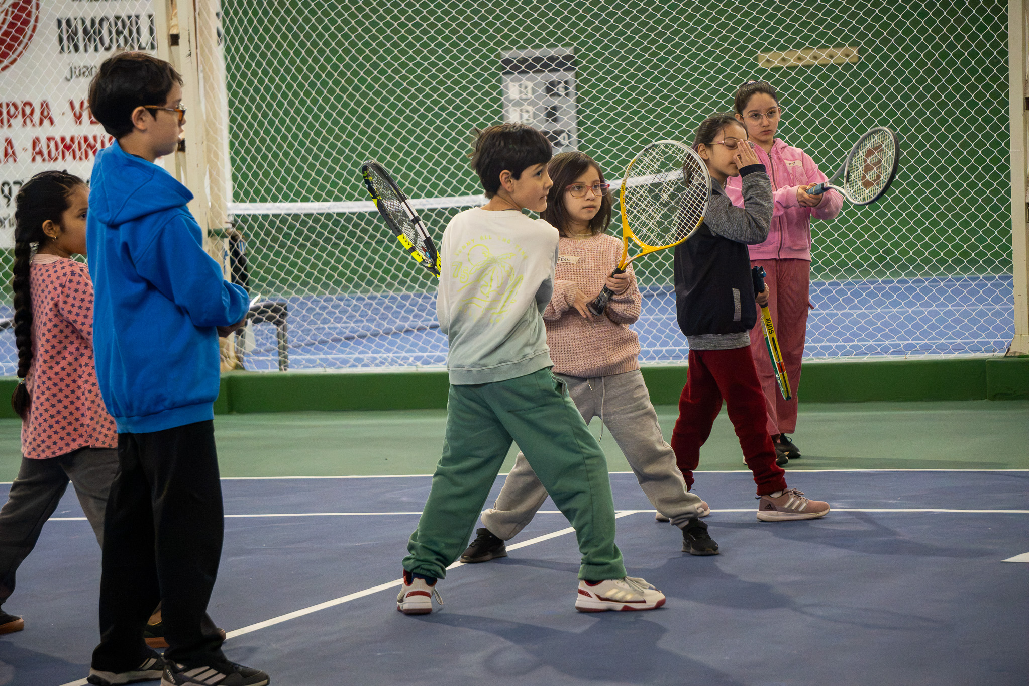 Con amplia convocatoria, se desarrollan las clases de tenis de EduActiva