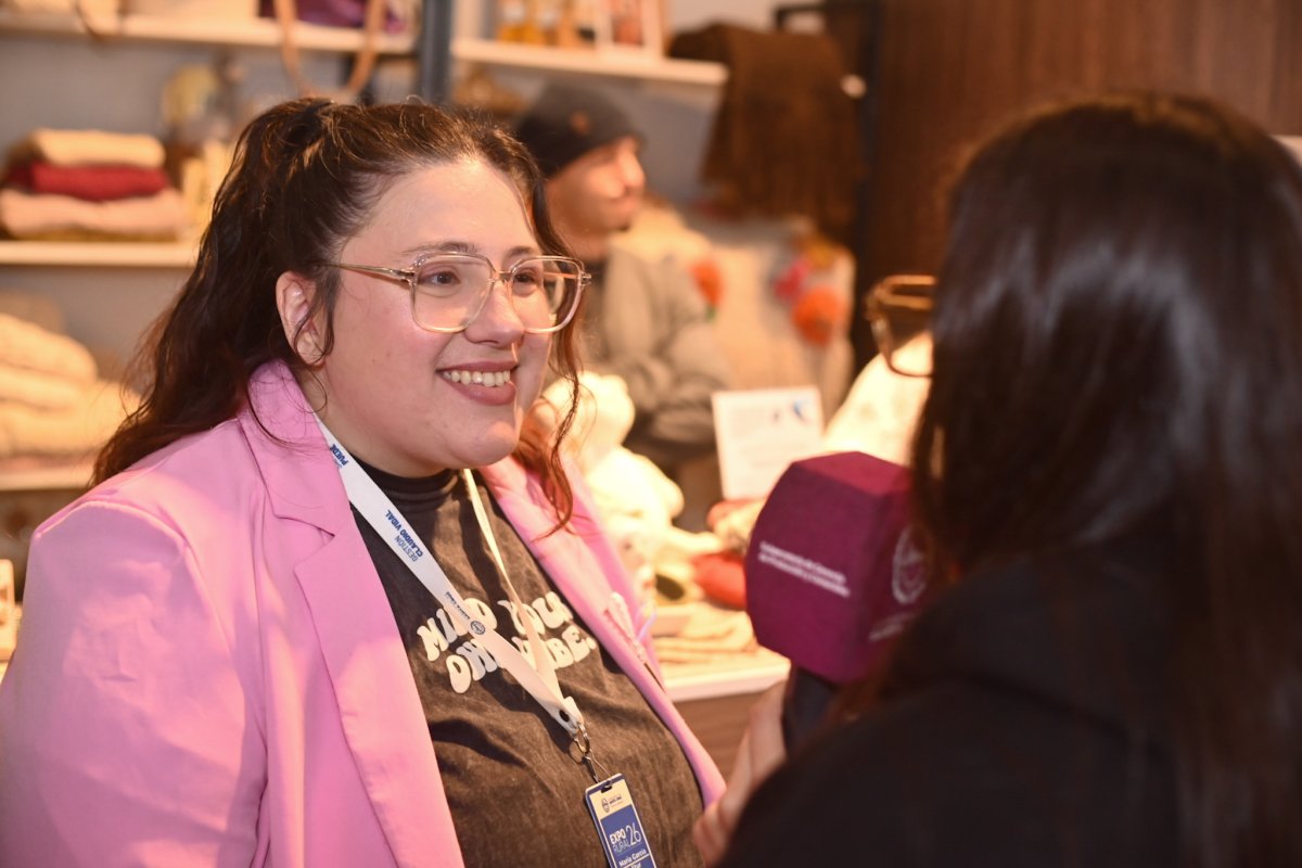 Raíz Santacruceña lleva la producción regional de la Casa de Santa Cruz a la mayor vidriera agroindustrial del país