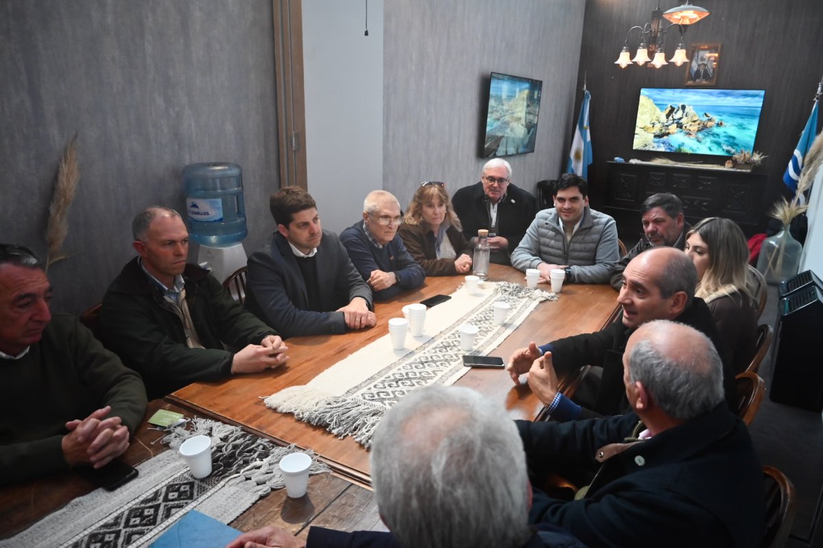Hugo Garay, presidente del CAP en la reunión con las Federaciones Rurales.