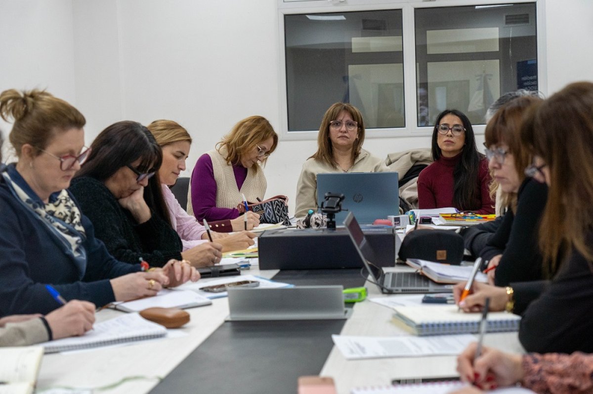 Educación articuló agendas pedagógicas y administrativas junto a la Fundación Banco Santa Cruz