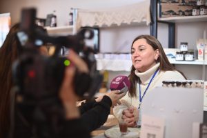 Miel con calafate y recetas familiares: la propuesta santacruceña que sorprendió en Palermo