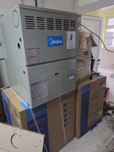 En Las Heras, Iris Rasgido, acompañó el inicio de la renovación integral del sistema de calefacción en la Escuela Industrial N°7 