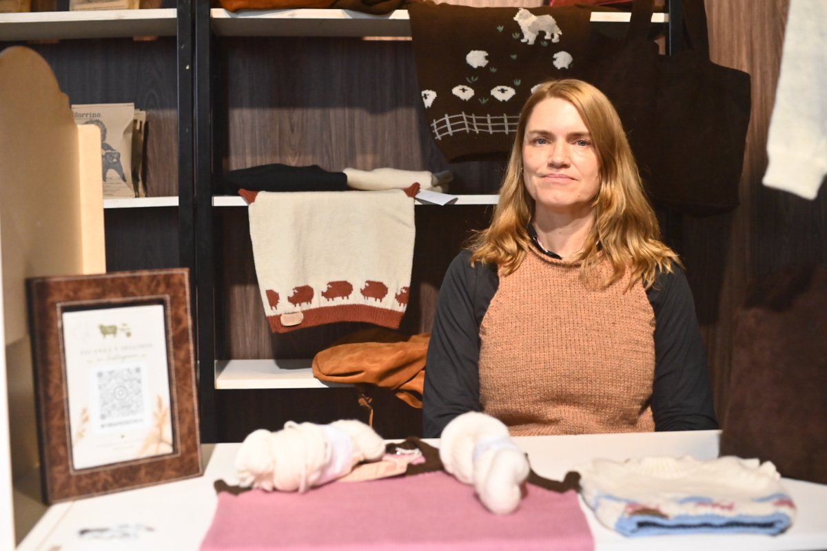 Tejidos con identidad: una emprendedora santacruce&ntilde;a conquist&oacute; al p&uacute;blico en la Rural de Palermo