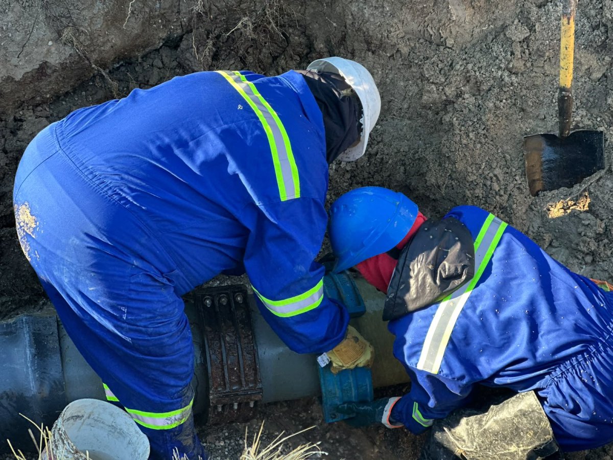 SPSE trabaja en la reparación del acueducto y solicita no circular por la zona de captación del río Deseado