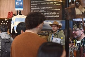 Santa Cruz mostró en Palermo una experiencia única de turismo en la Patagonia profunda