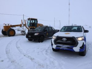 Distrito Vial El Calafate continúa con las tareas de despeje de nieve sobre la Ruta Nacional Nº40