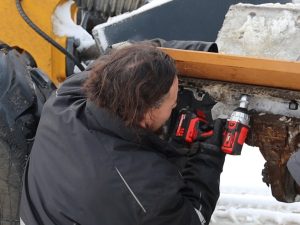 Distrito Vial El Calafate continúa con las tareas de despeje de nieve sobre la Ruta Nacional Nº40