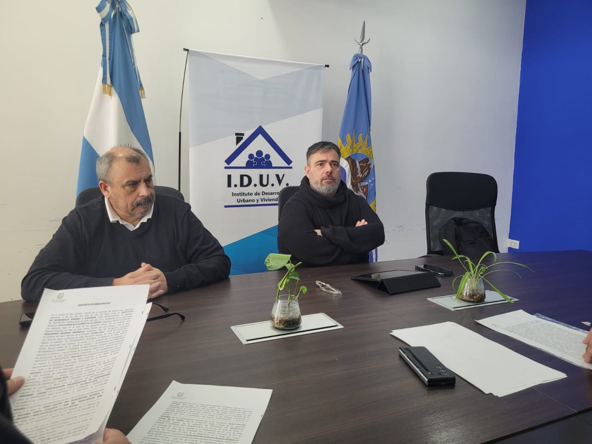 El IDUV firmó el contrato para la construcción del Polideportivo en Gobernador Gregores