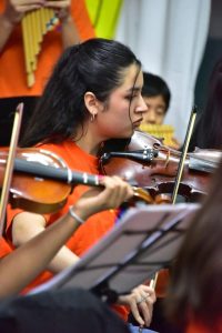 Música, orgullo e identidad: La Orquesta Pu Kara y el Coro Re Si hicieron vibrar a Río Turbio con su Concierto de Invierno