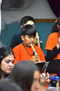 Música, orgullo e identidad: La Orquesta Pu Kara y el Coro Re Si hicieron vibrar a Río Turbio con su Concierto de Invierno