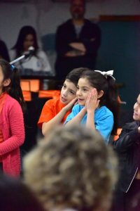 Música, orgullo e identidad: La Orquesta Pu Kara y el Coro Re Si hicieron vibrar a Río Turbio con su Concierto de Invierno