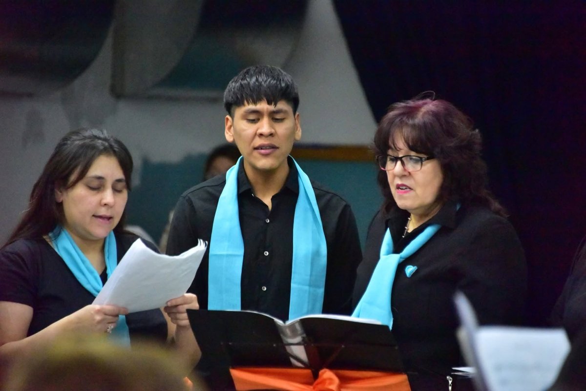 Música, orgullo e identidad: La Orquesta Pu Kara y el Coro Re Si hicieron vibrar a Río Turbio con su Concierto de Invierno