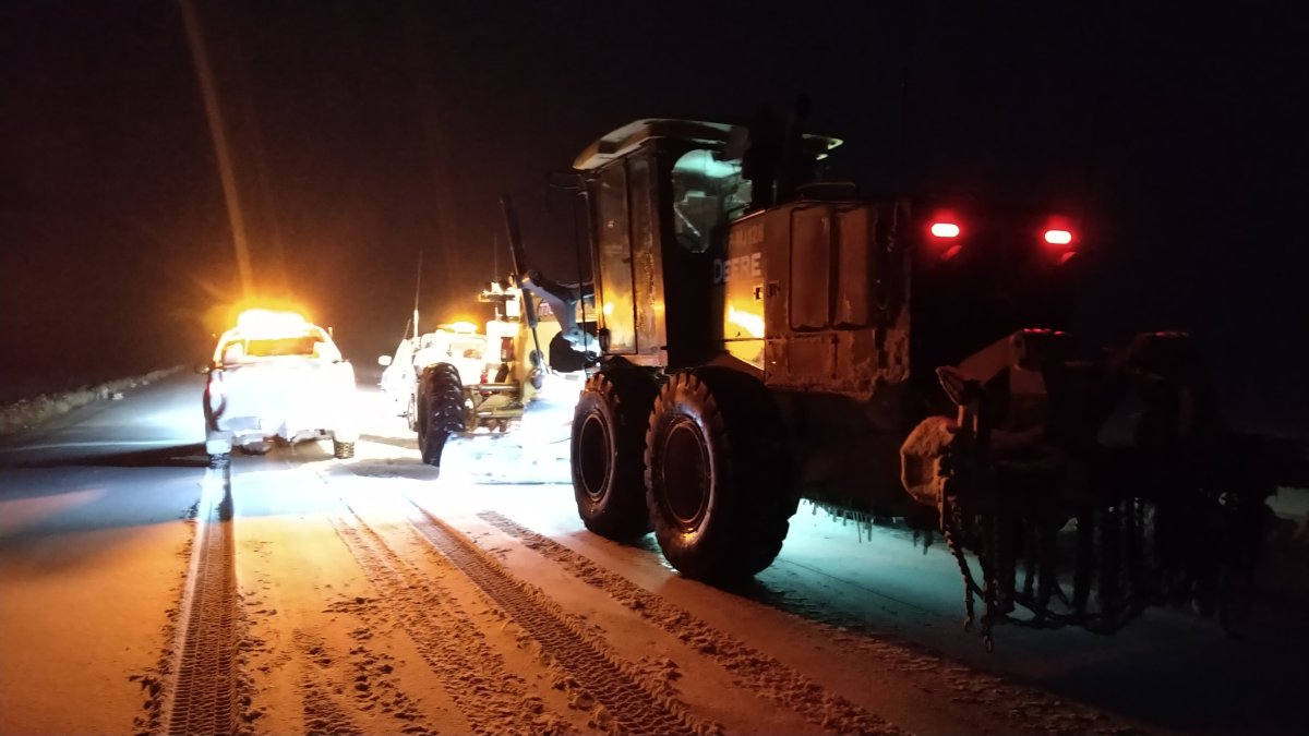 Vialidad Provincial realizó tareas de despeje de nieve sobre la Ruta Provincial N.º 27