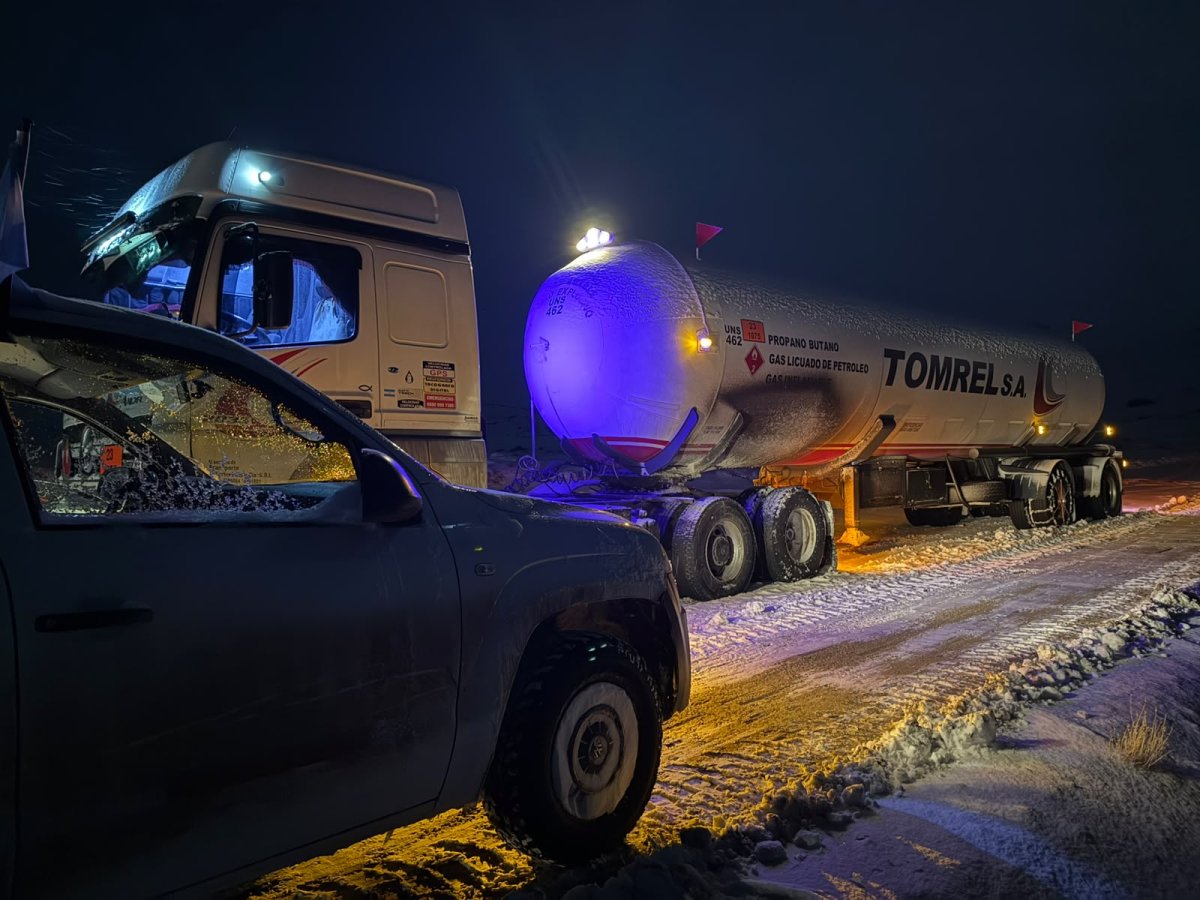Trabajo conjunto permitió asegurar el abastecimiento de GLP en Lago Posadas pese al temporal de nieve