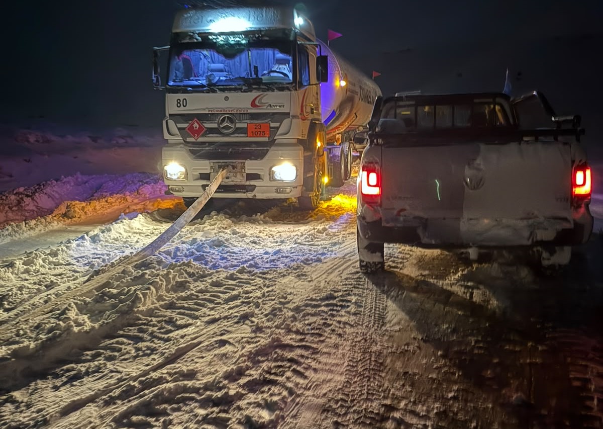 Trabajo conjunto permitió asegurar el abastecimiento de GLP en Lago Posadas pese al temporal de nieve