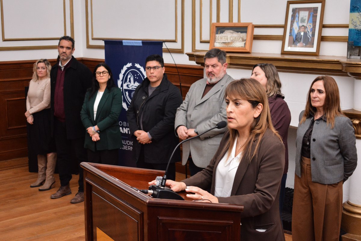Rasgido: “Los docentes son protagonistas fundamentales de la transformación educativa de Santa Cruz”