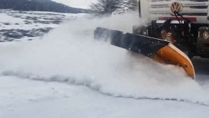 Vialidad Provincial continúa realizando tareas de despeje de nieve para garantizar la transitabilidad en las rutas de Santa Cruz