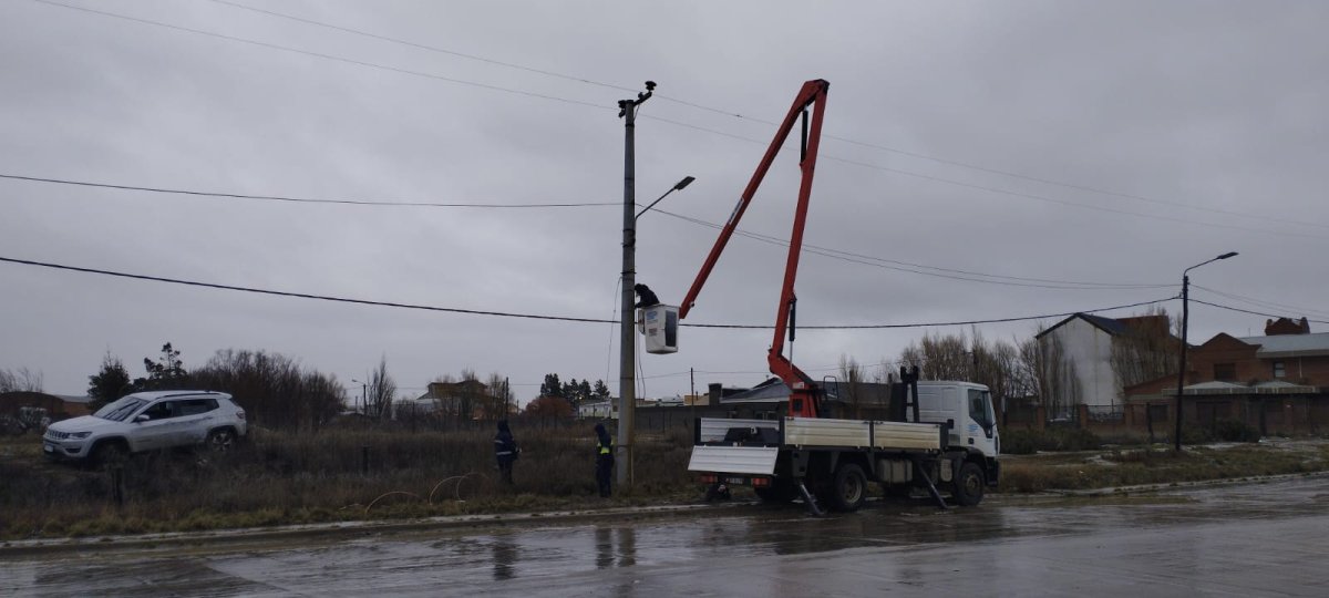 Río Gallegos - Accidente vial afectó el suministro eléctrico y movilizó un operativo de emergencia