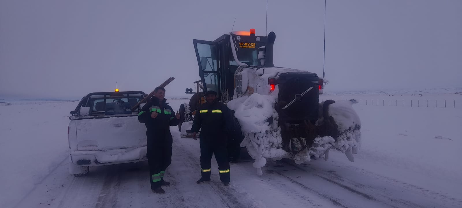 Vialidad Provincial continúa con el despeje de nieve sobre la Ruta Nacional Nº 40 Norte