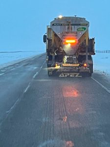 Vialidad Provincial despliega un operativo de despeje y asistencia en las rutas santacruceñas 
