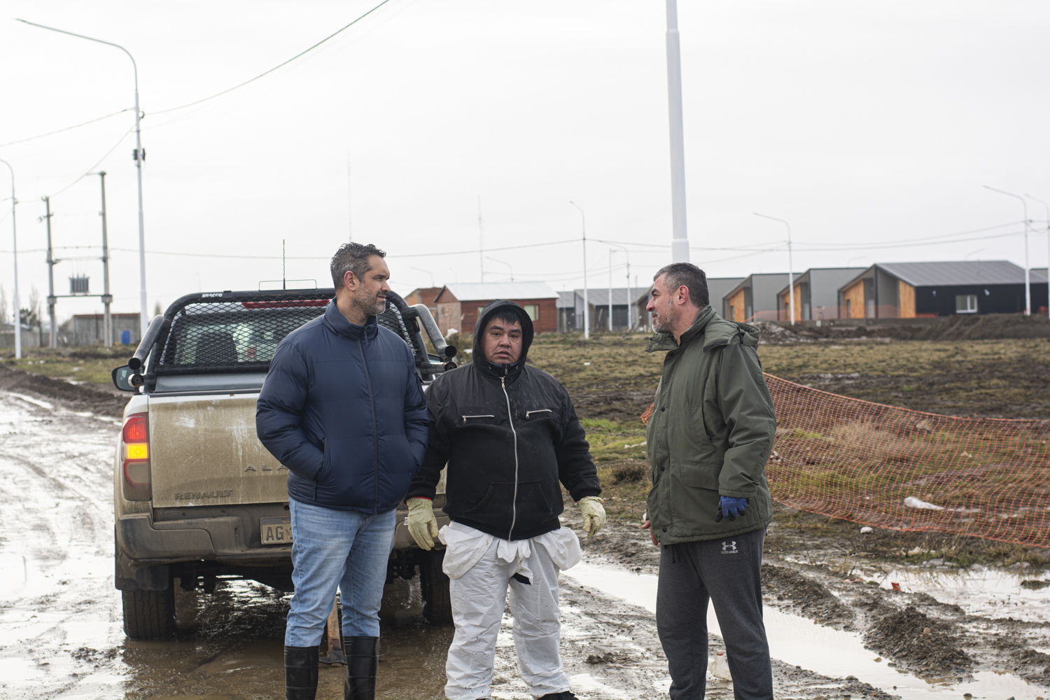 Las lluvias no frenan el operativo: el Gobierno de Santa Cruz sostiene la asistencia a las familias afectadas