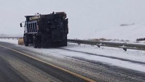 Vialidad Provincial despliega intensivos operativos de despeje y asistencia en las rutas de Santa Cruz
