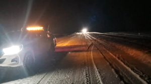Vialidad Provincial despliega intensivos operativos de despeje y asistencia en las rutas de Santa Cruz