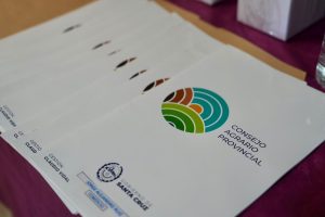 Tres Lagos celebró su 53º aniversario con entrega de terrenos y la declaración de Huésped de Honor al gobernador Claudio Vidal