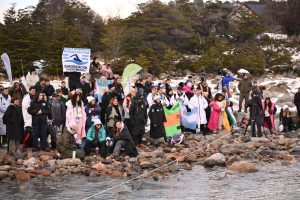 Santa Cruz inauguró la Winter Swimming World Cup 2026 y volvió a mostrar al mundo el Glaciar Perito Moreno