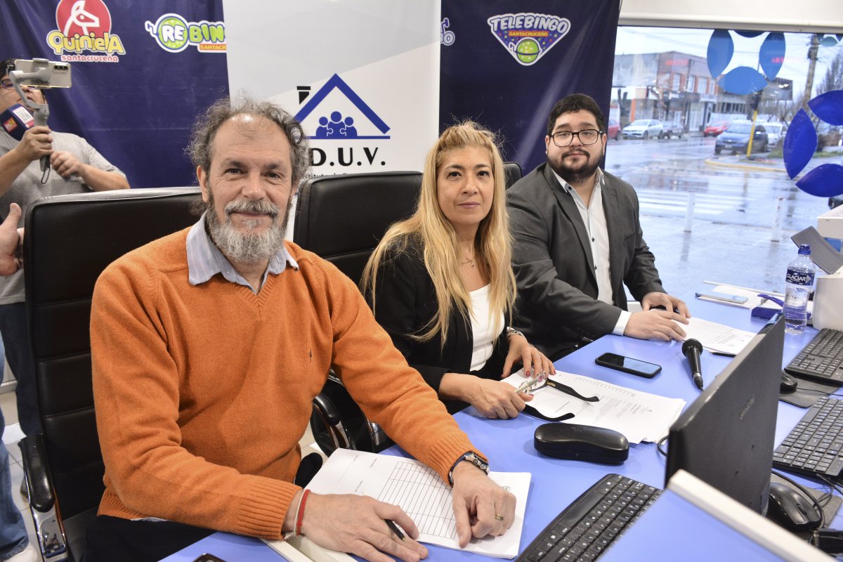 El sueño de la casa propia empezó a hacerse realidad para 20 familias de Río Gallegos