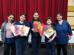 Educación: Entrega de libros en escuelas primarias con una nueva jornada en el Colegio Salesiano