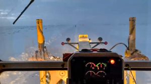 Distrito Vial Río Gallegos realizó tareas de despeje sobre la Ruta Provincial N°2