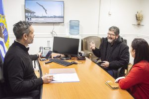 Políticas de Niñez: El Gobierno de Santa Cruz firmó  convenio PAINA con la comuna de Lago Posadas