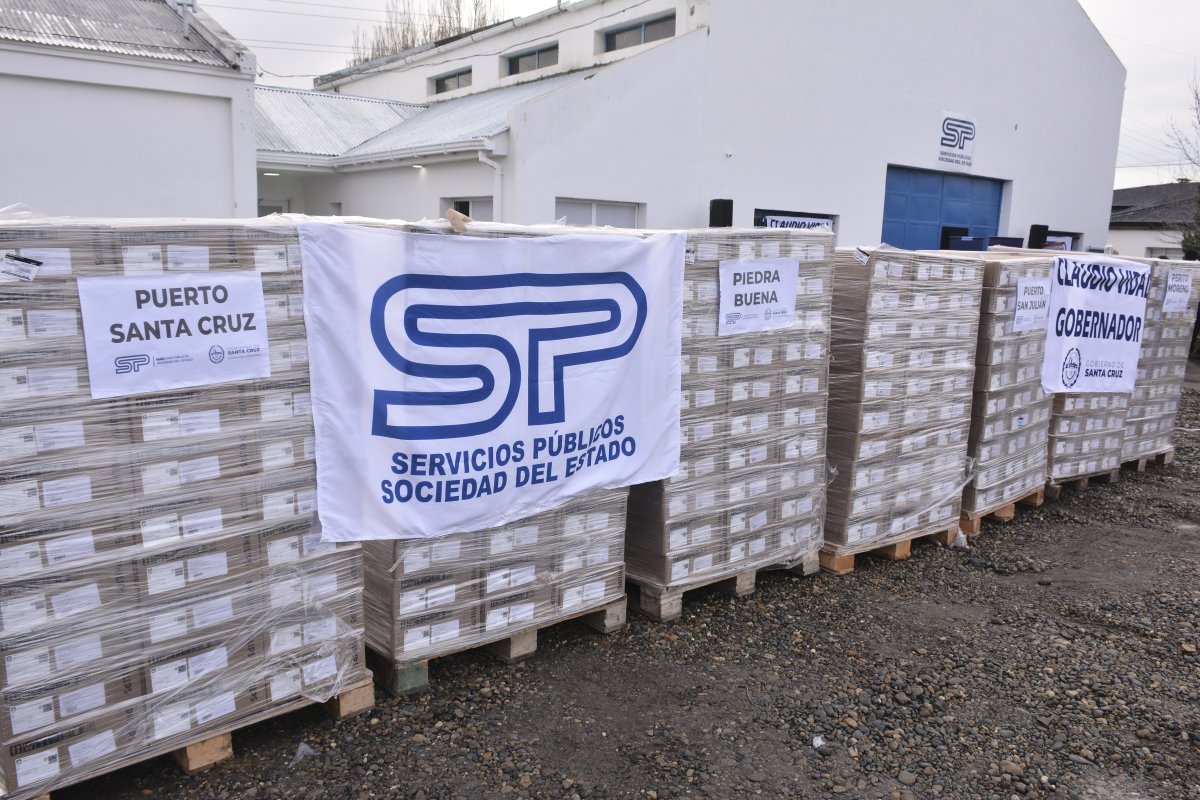 “Durante muchos años, la compra de luminaria era un negocio para los distintos funcionarios”, sostuvo Vidal al entregar 15.000 luminarias LED a los municipios