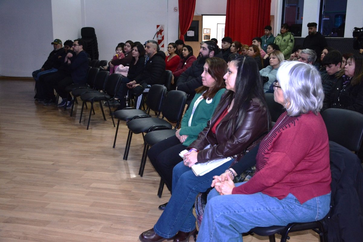 El IDUV brindó información a las familias preadjudicatarias de viviendas y recomendó que la comunicación sea a través de los canales oficiales