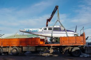 El Consejo Provincial de Educación completó el traslado de la aeronave Cessna a la Escuela Industrial N° 6