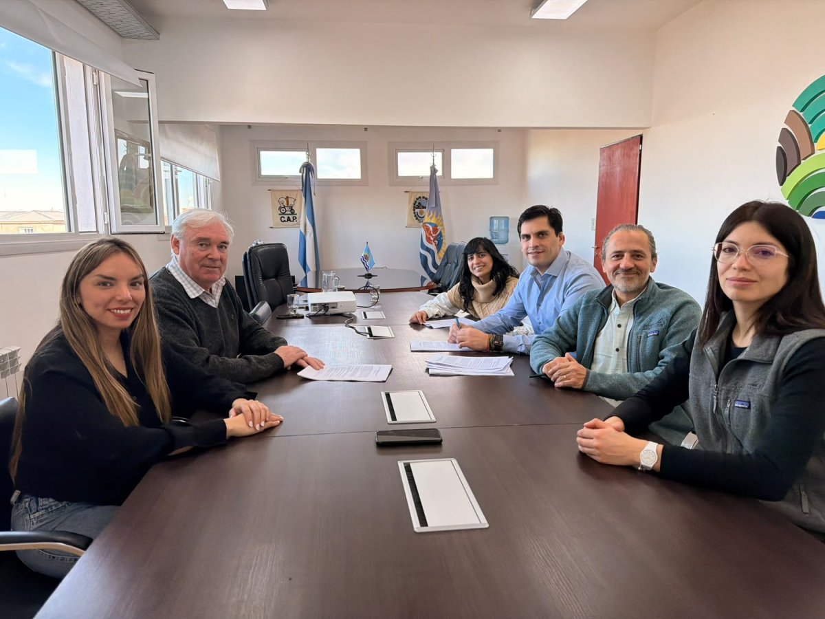 El CAP y Ambiente Sur renuevan acuerdos para fortalecer la conservación de la biodiversidad en Santa Cruz