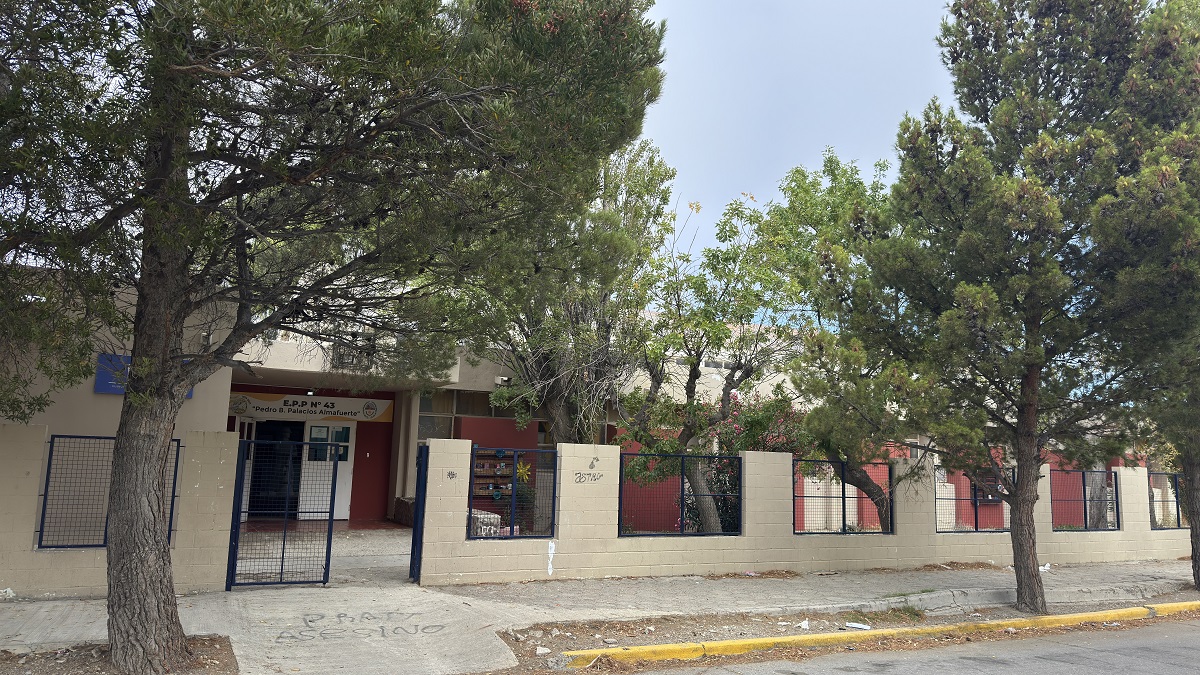 Avanzan las obras de mantenimiento en escuelas de Caleta Olivia