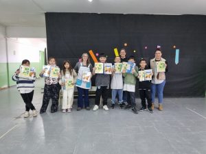 Distribución de libros pedagógicos en escuelas primarias de toda la provincia
