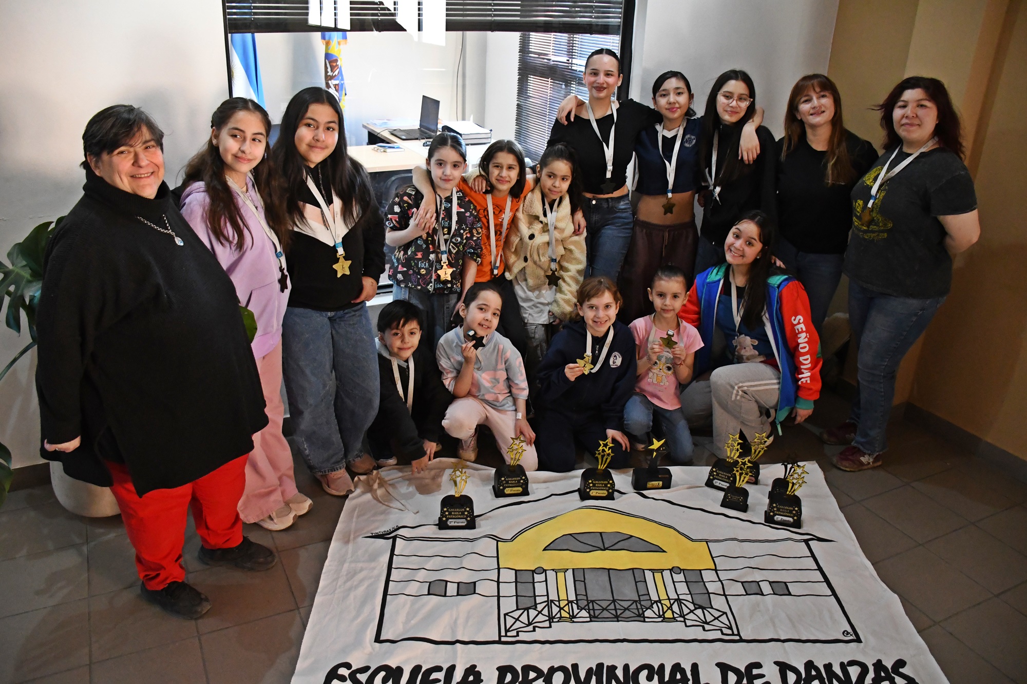 La Escuela Provincial de Danzas brilló en el certamen de diferentes danzas