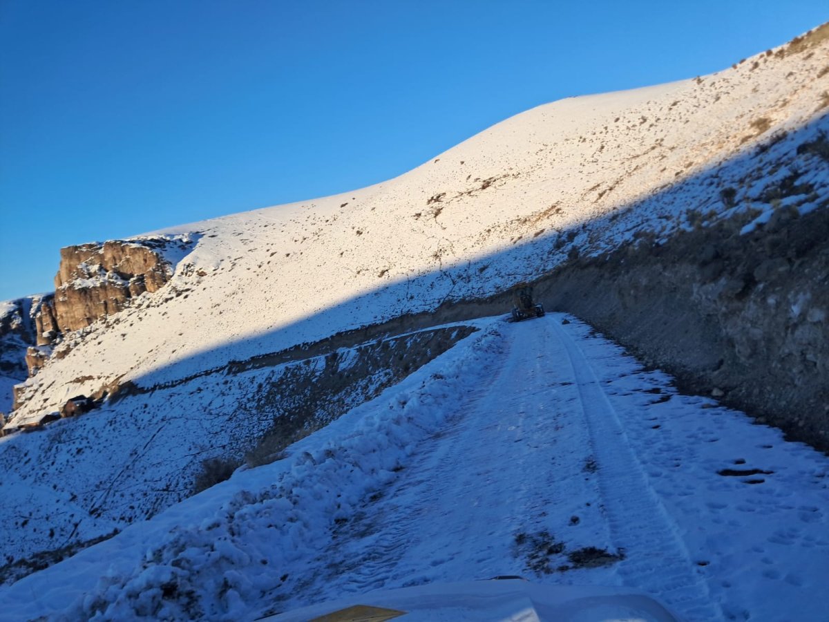 Trabajos en Bajo Caracoles y Cueva de las Manos.