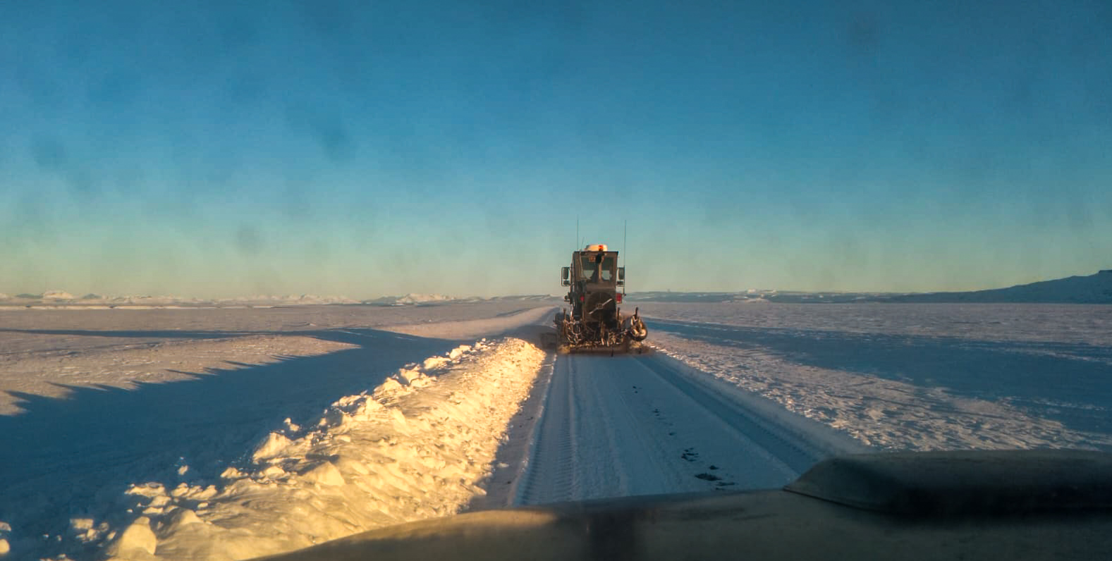 Vialidad Provincial refuerza el despeje de nieve en las rutas de Gobernador Gregores