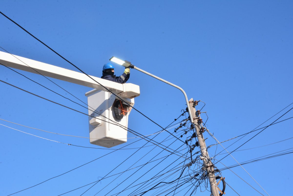 Servicios Públicos comenzó en Río Gallegos con el recambio de luminarias LED