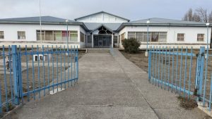 Realizan trabajos de mantenimiento y limpieza en establecimientos educativos de Caleta Olivia 