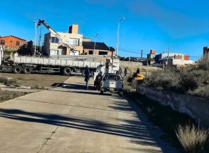 Avanza la iluminación de la Ruta N°12 en los accesos a Caleta Olivia y Cañadón Seco