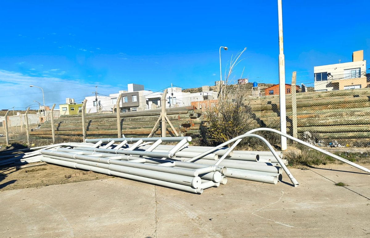 Avanza la iluminación de la Ruta N°12 en los accesos a Caleta Olivia y Cañadón Seco