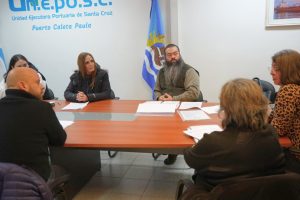 Ricci mantuvo una mesa de diálogo con el concejal Carlos Aparicio en Caleta Paula