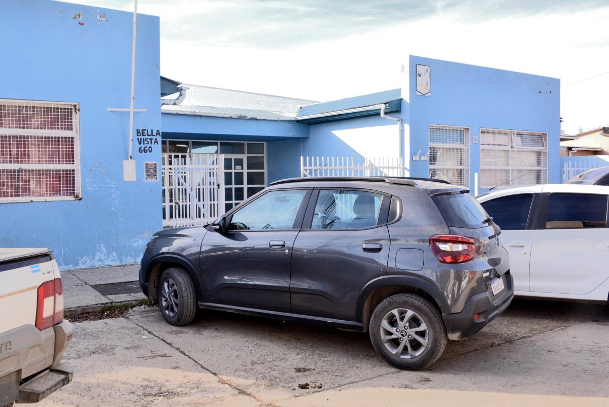 Santa Cruz avanza con obras de calefacción y mejoras eléctricas en establecimientos educativos