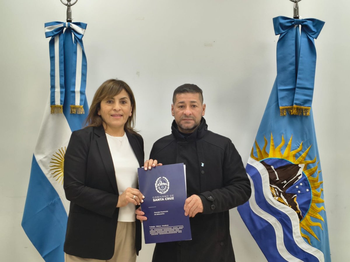Firmaron convenio para garantizar el servicio de limpieza integral en Koluel Kaike
